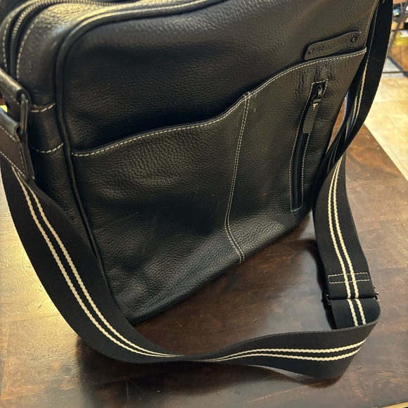 Cross shoulder style messenger diaper bag or work bag unisex commuter bag - Picture 3 of 7